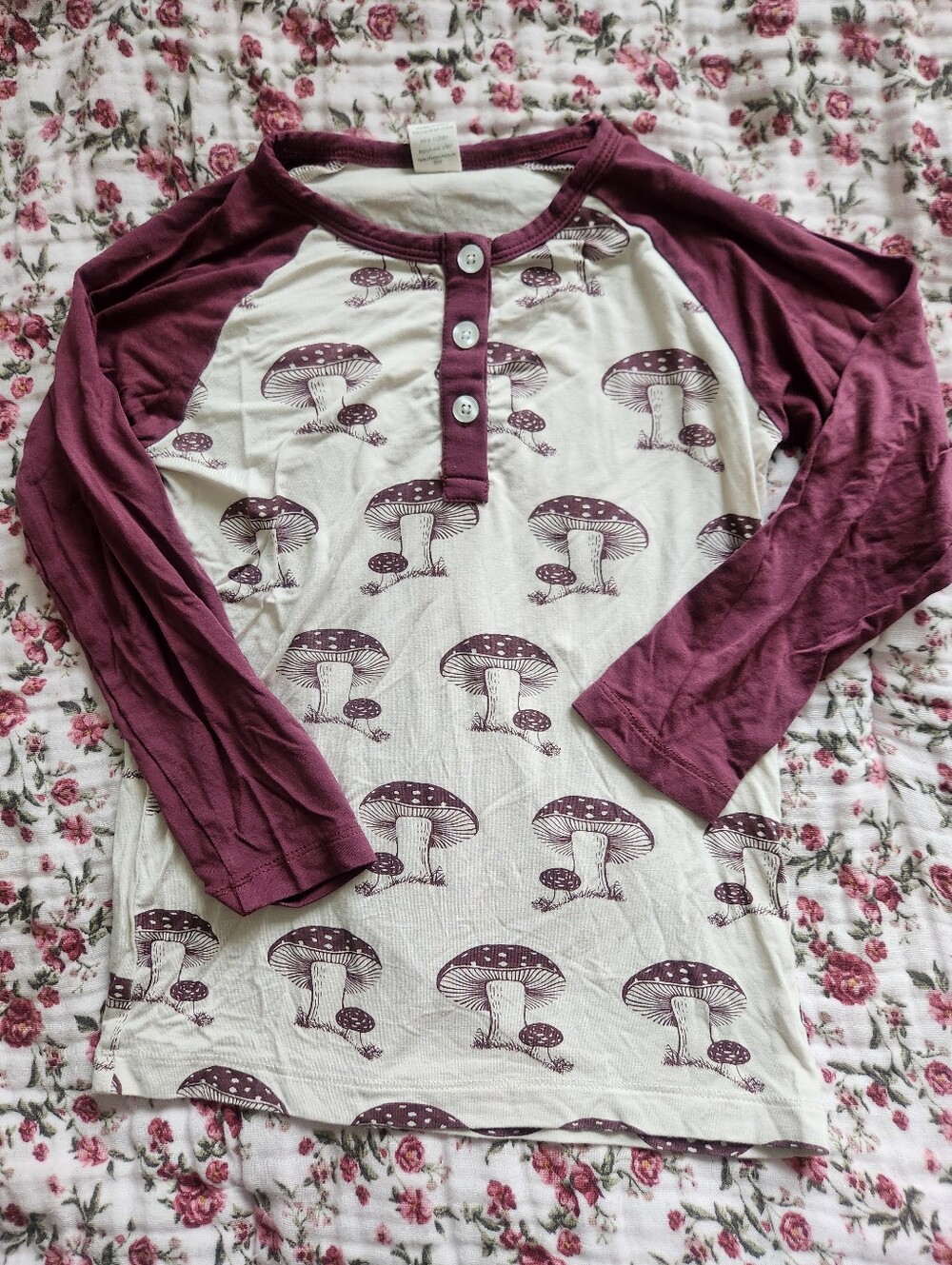 kate quinn Maroon Raglan Long-Sleeve Mushroom Henley Top Size 5